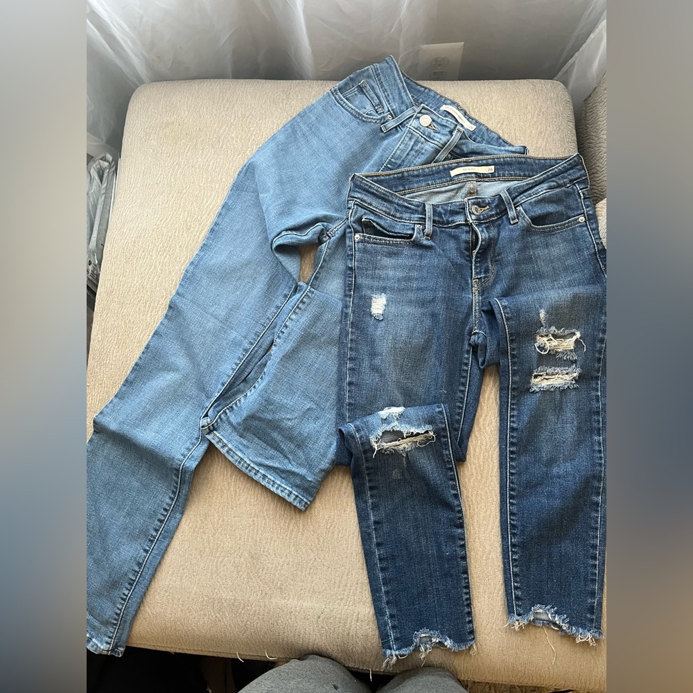 Stylish Blue Distressed Women Jeans
